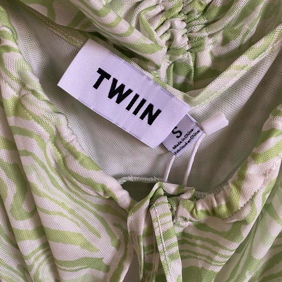 TWIIN Festival Mesh Flare Pant Coachella Outfit - Picture 4 of 4